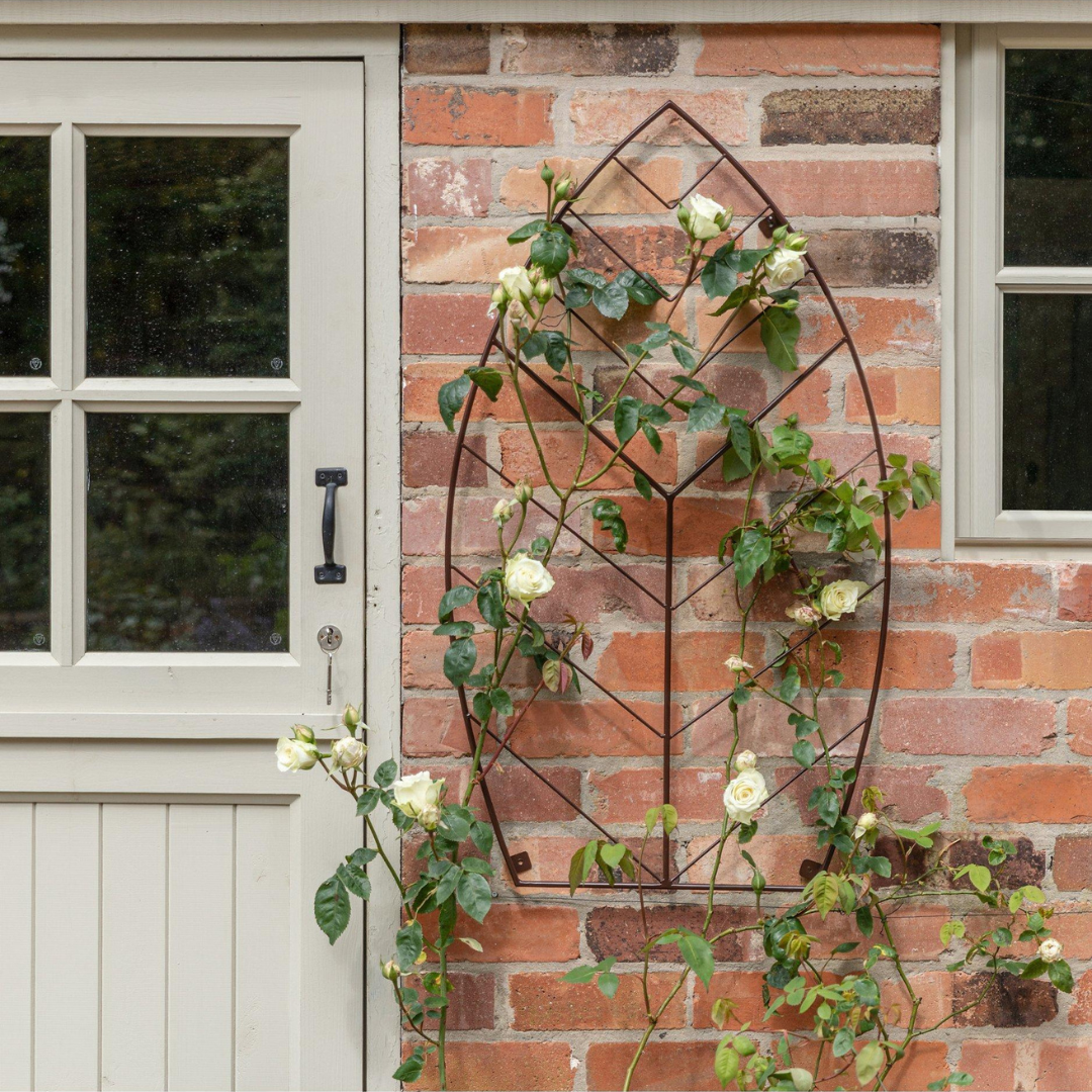 Outdoor Leaf Trellis Bronze