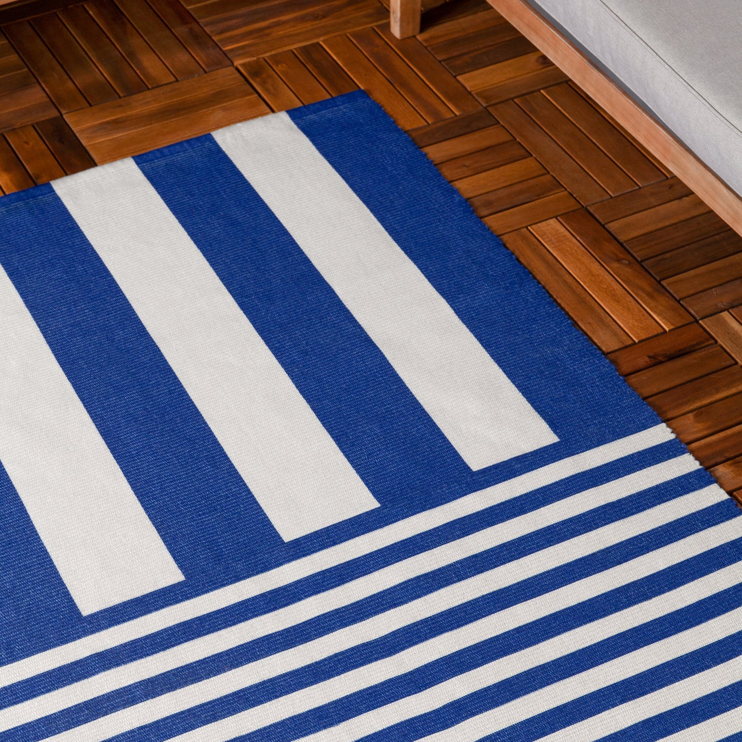 Blue/ White Deck Stripe Printed Indoor/Outdoor Rug 120 x 170cm