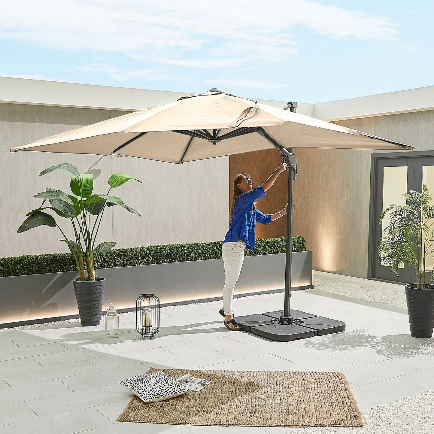 Nova - Genesis Grey Beige Frame Cantilever Parasol, 3m x 2.5m