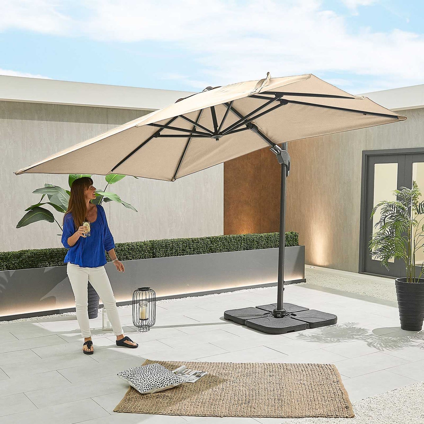 Nova - Genesis Grey Beige Frame Cantilever Parasol, 3m x 2.5m