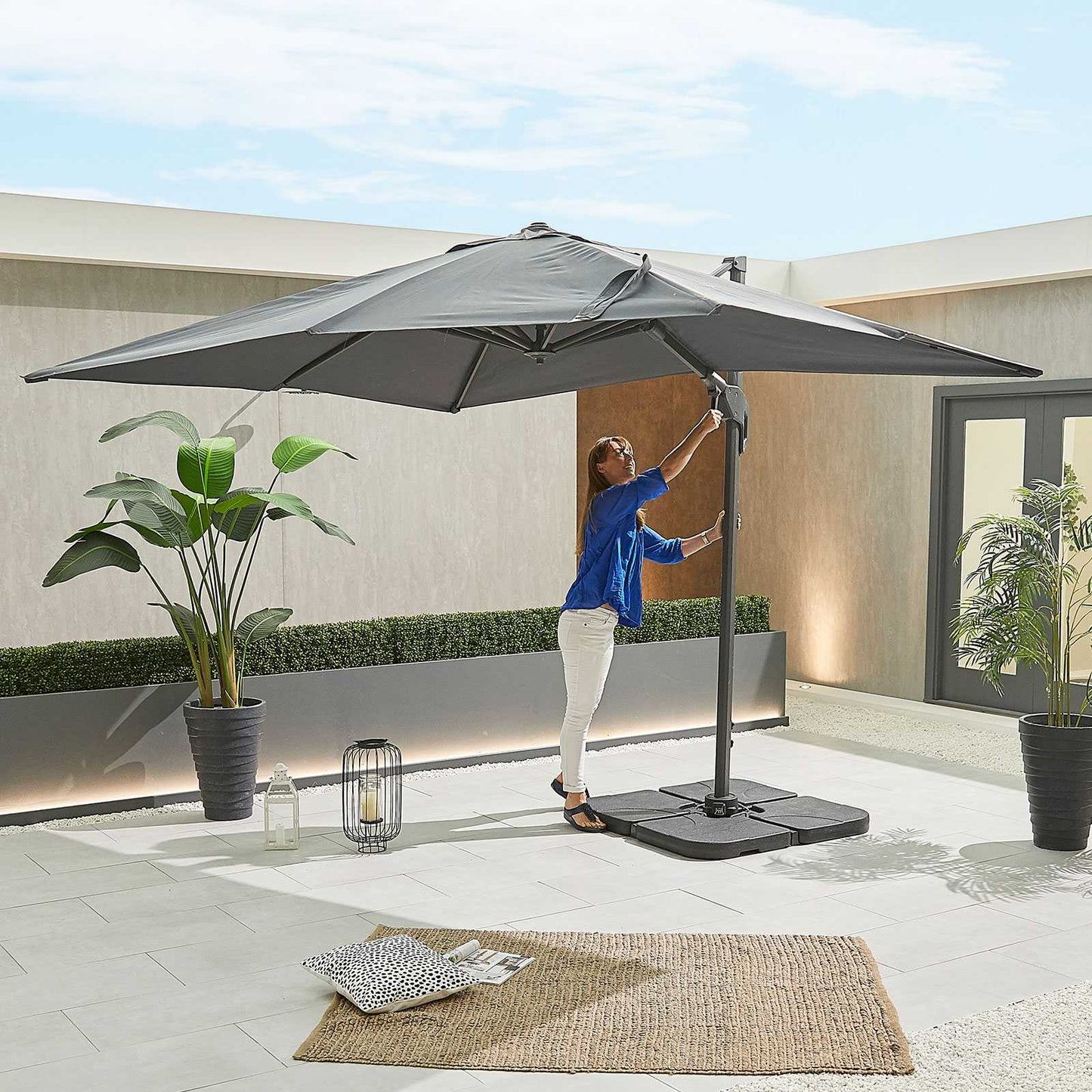 Nova - Genesis Grey Frame Cantilever Parasol, 3m x 2.5m