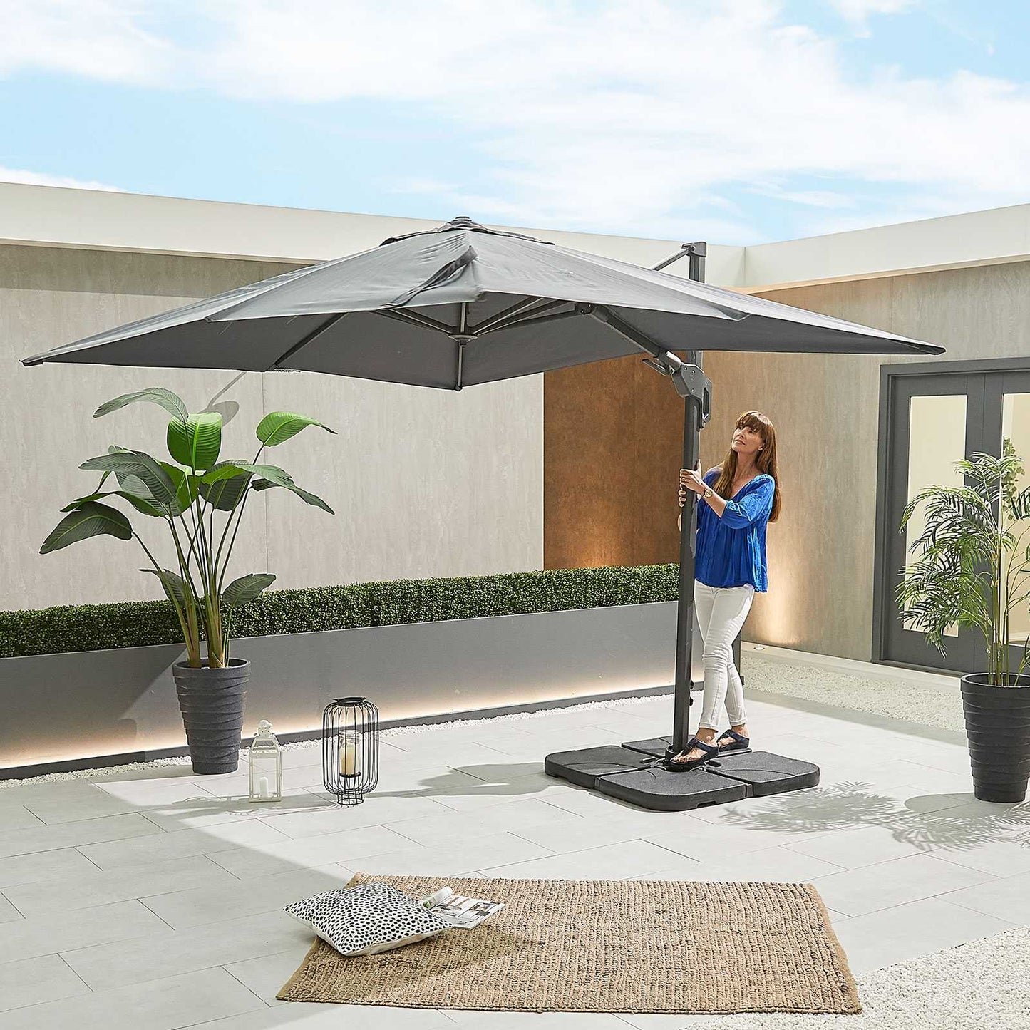 Nova - Genesis Grey Frame Cantilever Parasol, 3m x 2.5m