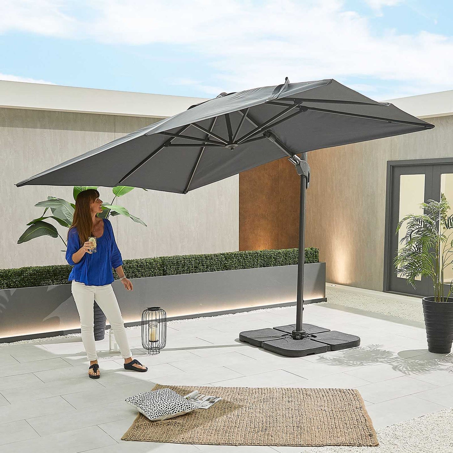 Nova - Genesis Grey Frame Cantilever Parasol, 3m x 2.5m