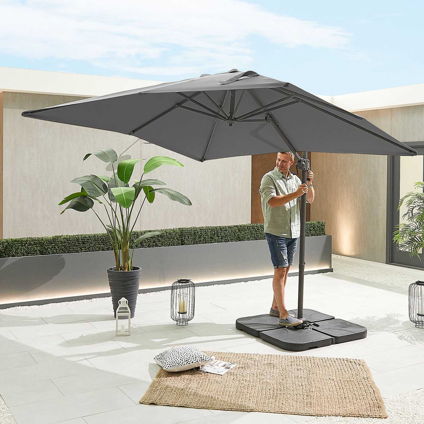 Nova - Apollo Grey Frame Cantilever Parasol, 2.5m Square