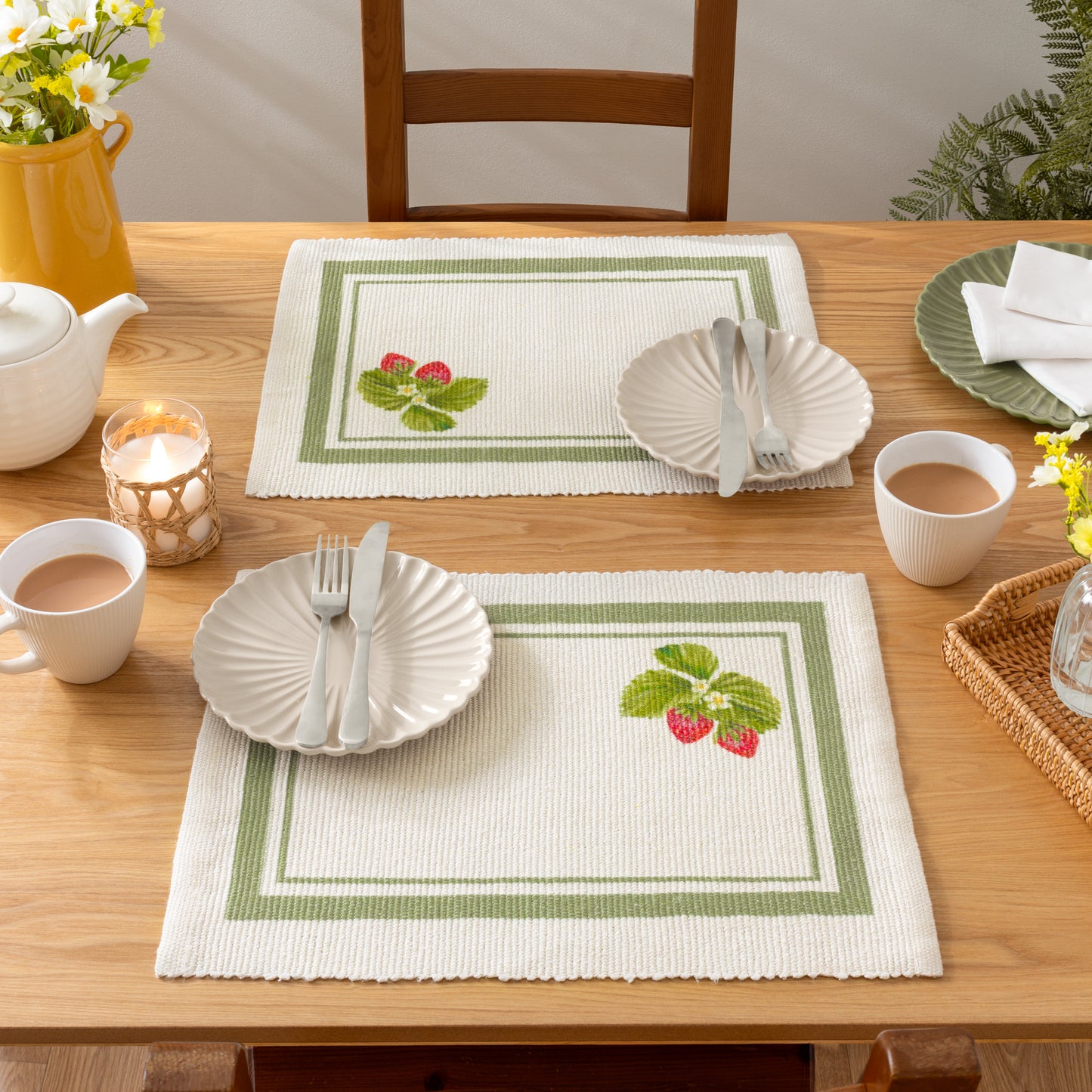 Strawberry Green Indoor/Outdoor Placemats Set of 4