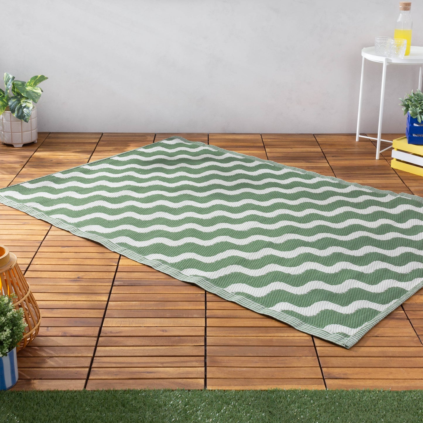 Wave Outdoor 100% Recycled Rug Green 120 x 180cm